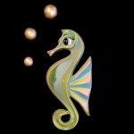 Retro Sleek Seahorse Wall Plaque